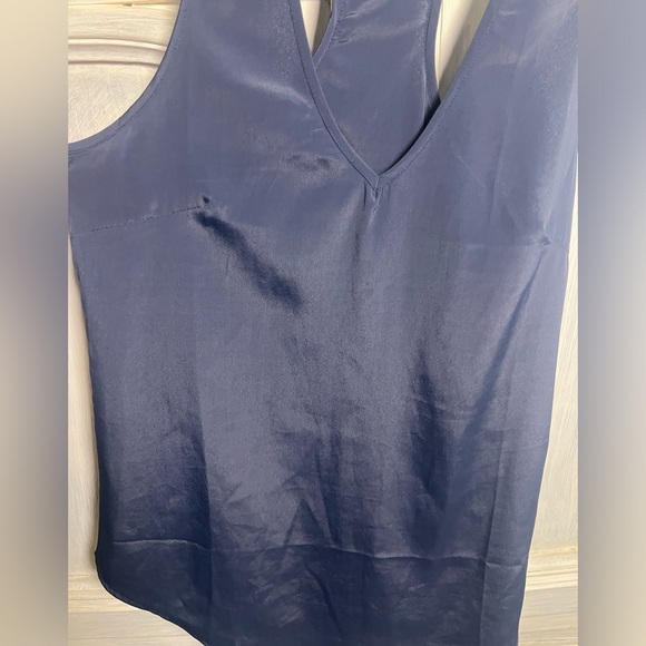 Southern Frock‎ Solid Navy V-Neck Racerback Casual Tank Top Blouse Basic - Picture 2 of 5